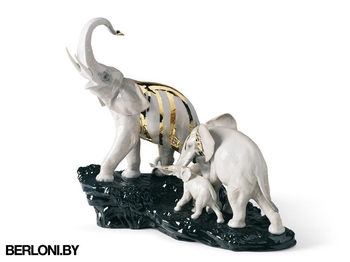 Декоративный предмет Lladro Celebration Elephants On Black Rock